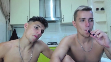 Denhummer  06-08-2021 video stripte